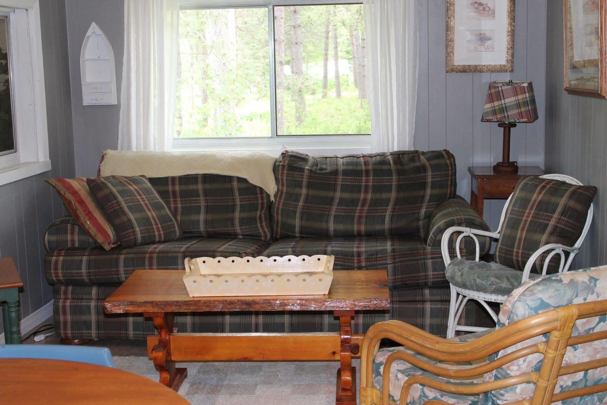 Algonquin'S Edge Resort Madawaska Ngoại thất bức ảnh